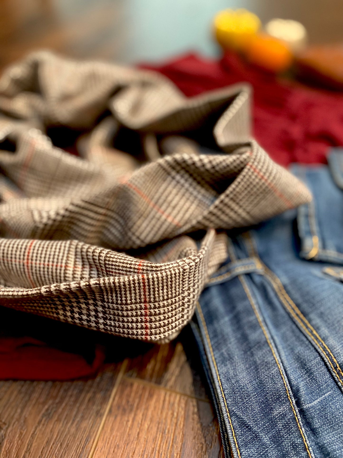 Écharpe infinie ou couverture en flanelle à carreaux Glen Check marron foncé et crème avec orange brûlé