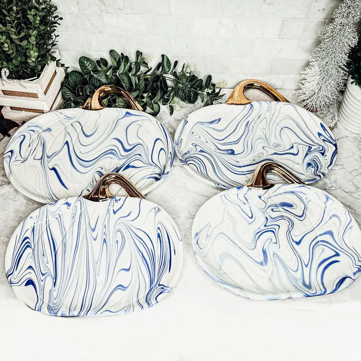 Martha Blue Marble Pumpkin Plate with Gold Stem