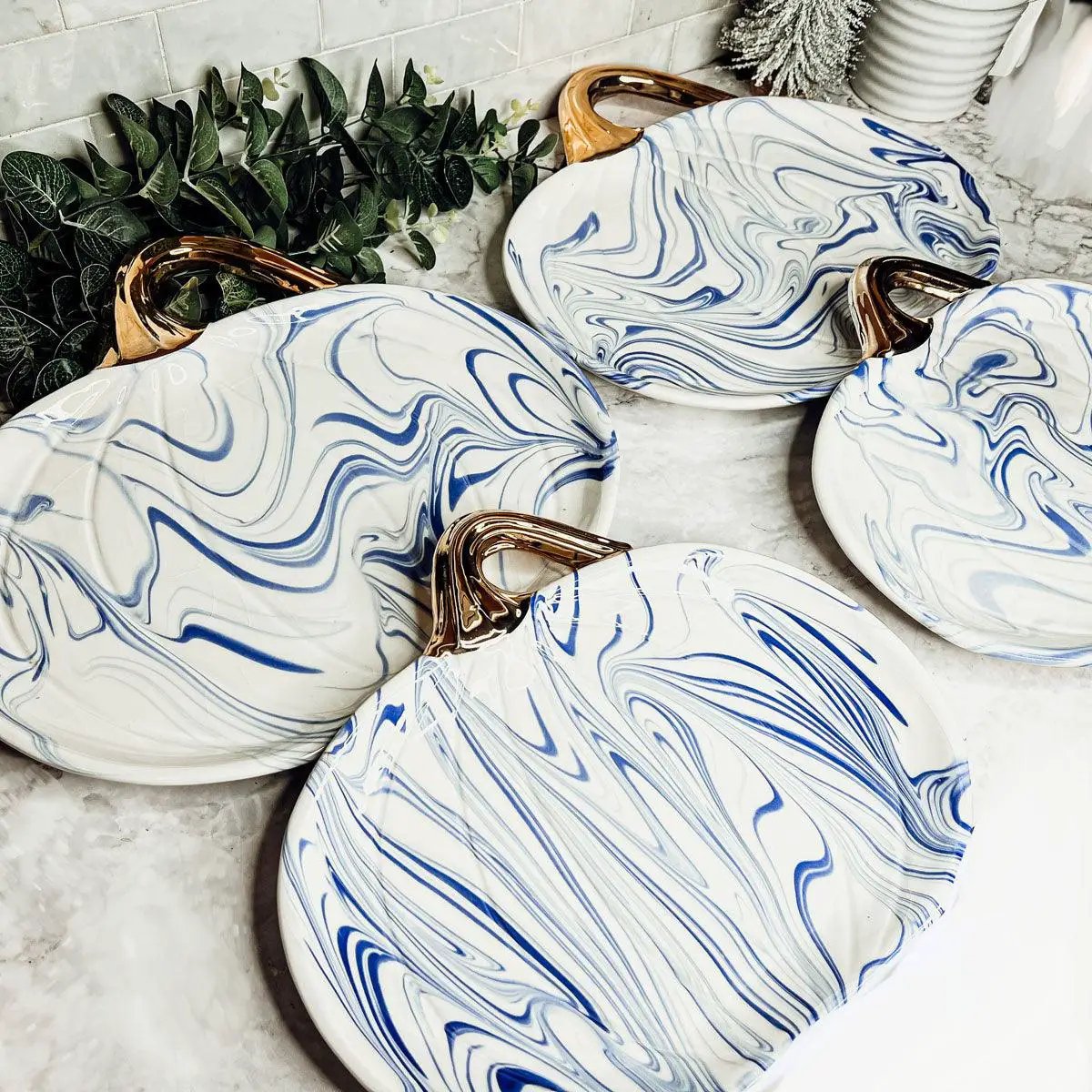 Martha Blue Marble Pumpkin Plate with Gold Stem