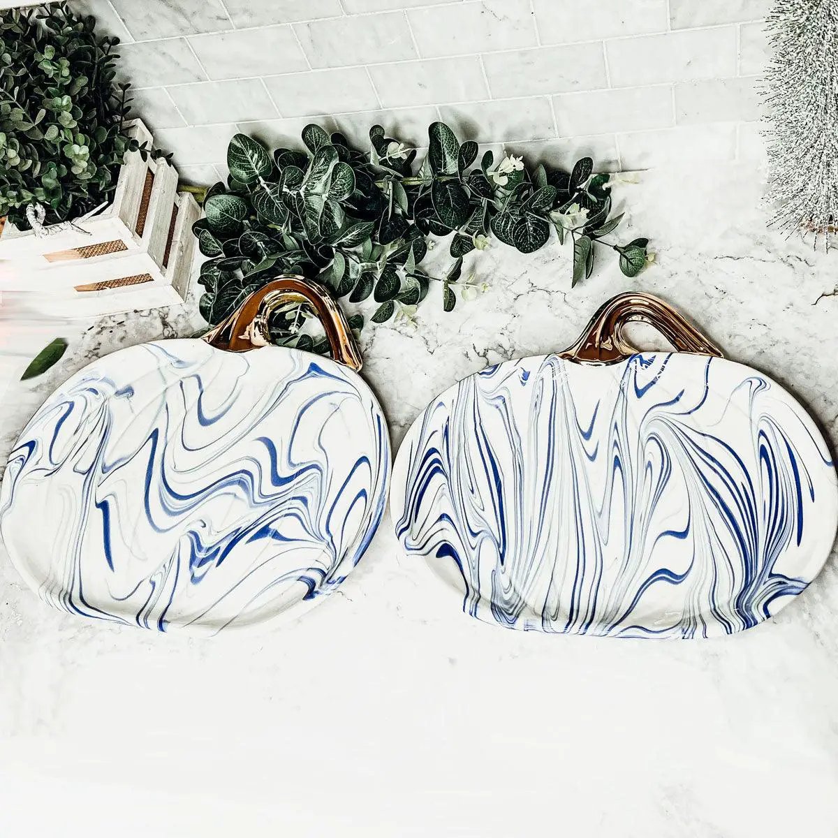 Martha Blue Marble Pumpkin Plate with Gold Stem