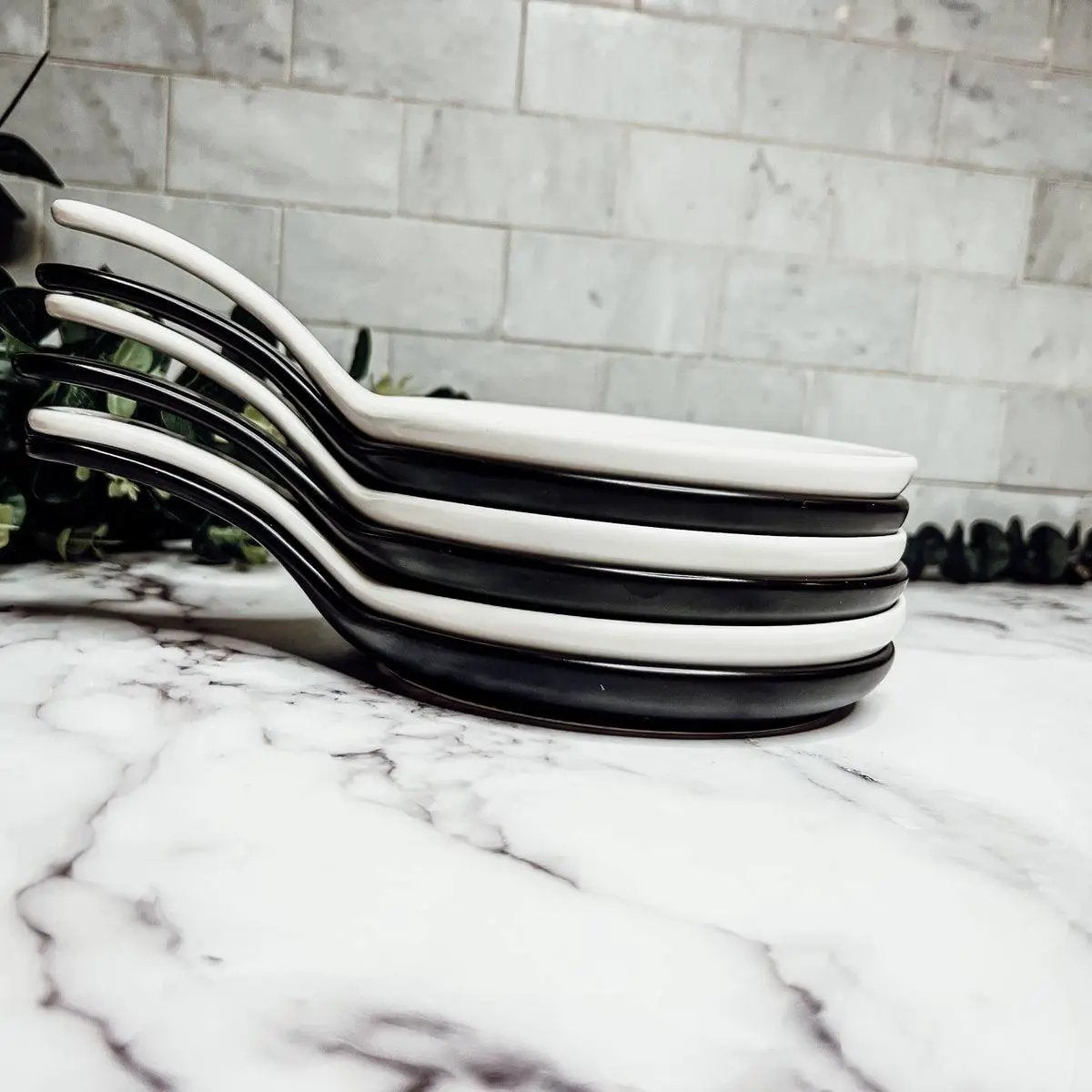 Lick the Spoon Bold Spoon Rest for Kitchen Style