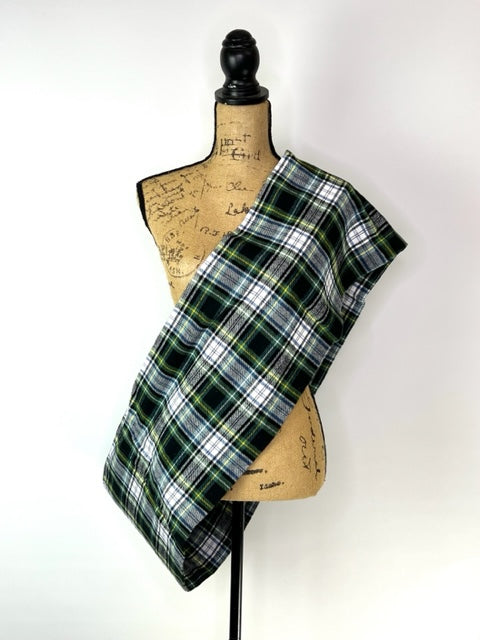 Bufanda infinita o tipo manta de franela a cuadros escoceses de color verde perenne, negro, blanco, azul polvoriento y amarillo