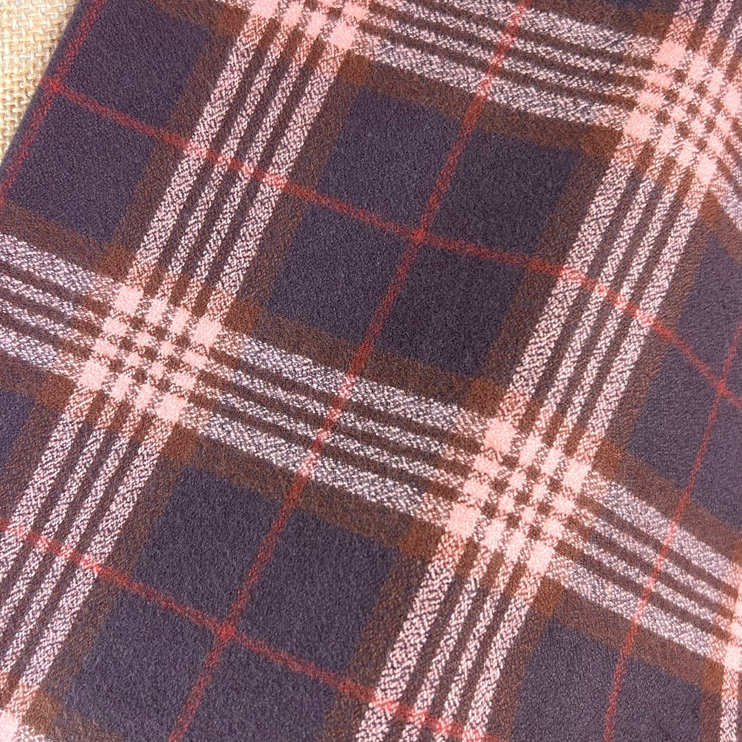 Écharpes à carreaux 100 % coton biologique, marron chocolat foncé et chocolat au lait avec des touches de rose et de rouille