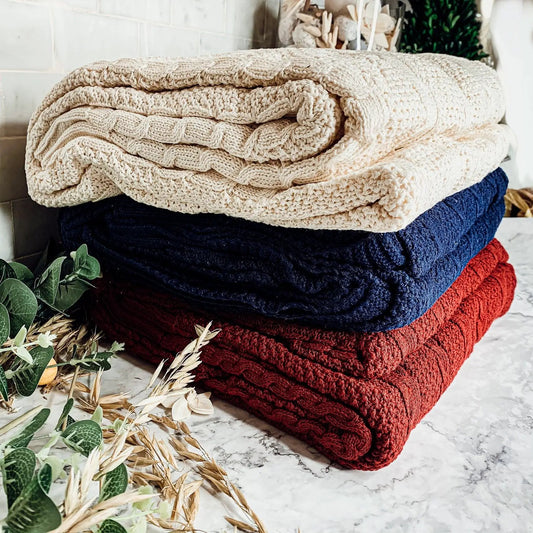 Cozy Ivory Cable Knit Throw Blanket for Home