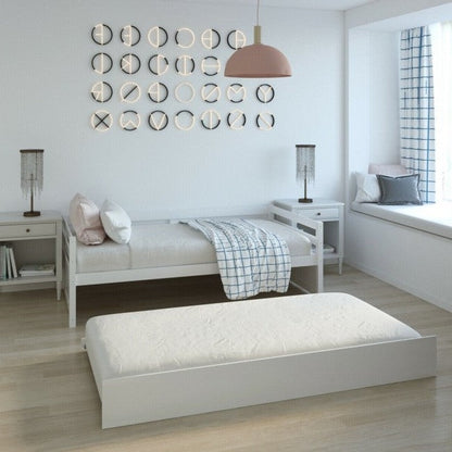 Marco de cama doble tipo diván con nido de estilo dormitorio en blanco