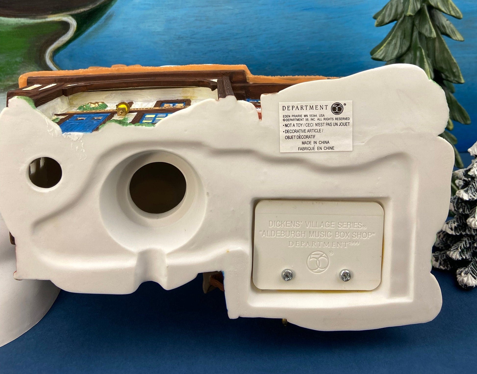 Illuminated Aldeburgh Music Box Shop. Celebrating Music. Christmas Village Porcelain House and Built-in Music Box. Dickens' Village Series. - Tampa Home & Garden Store