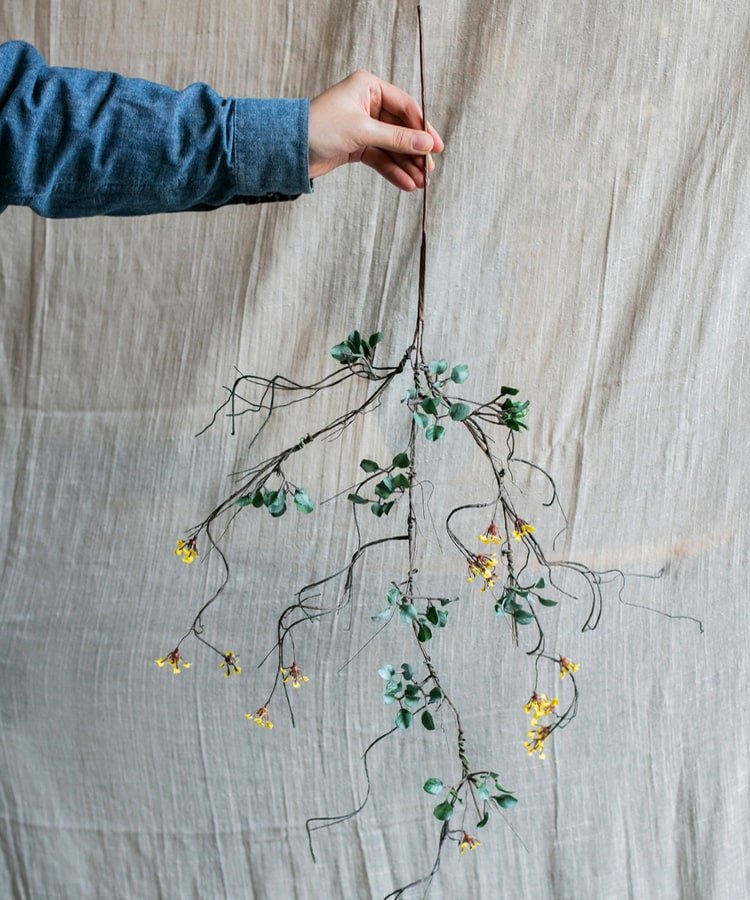 RusticReach faux Baby's-Breath vine stem, 27 inches tall silk with yellow flowers on Tampa Home & Garden Store