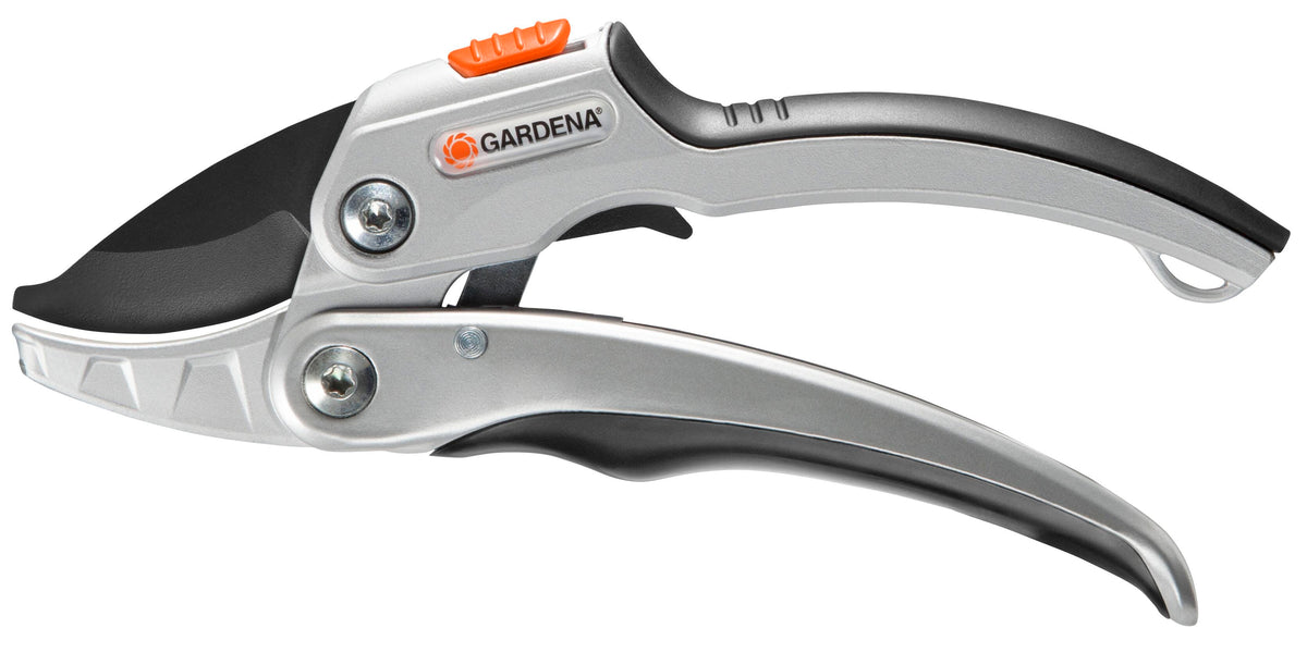 Gardena Ratchet Secateurs SmartCut Comfort hand pruner, silver frame with orange lock on Tampa Home & Garden Store
