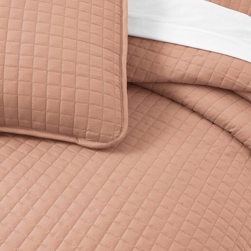 King/Cal King Lightweight Blush Ultra Soft 3-Piece Microfiber Quilt Set - Tampa Home & Garden Store