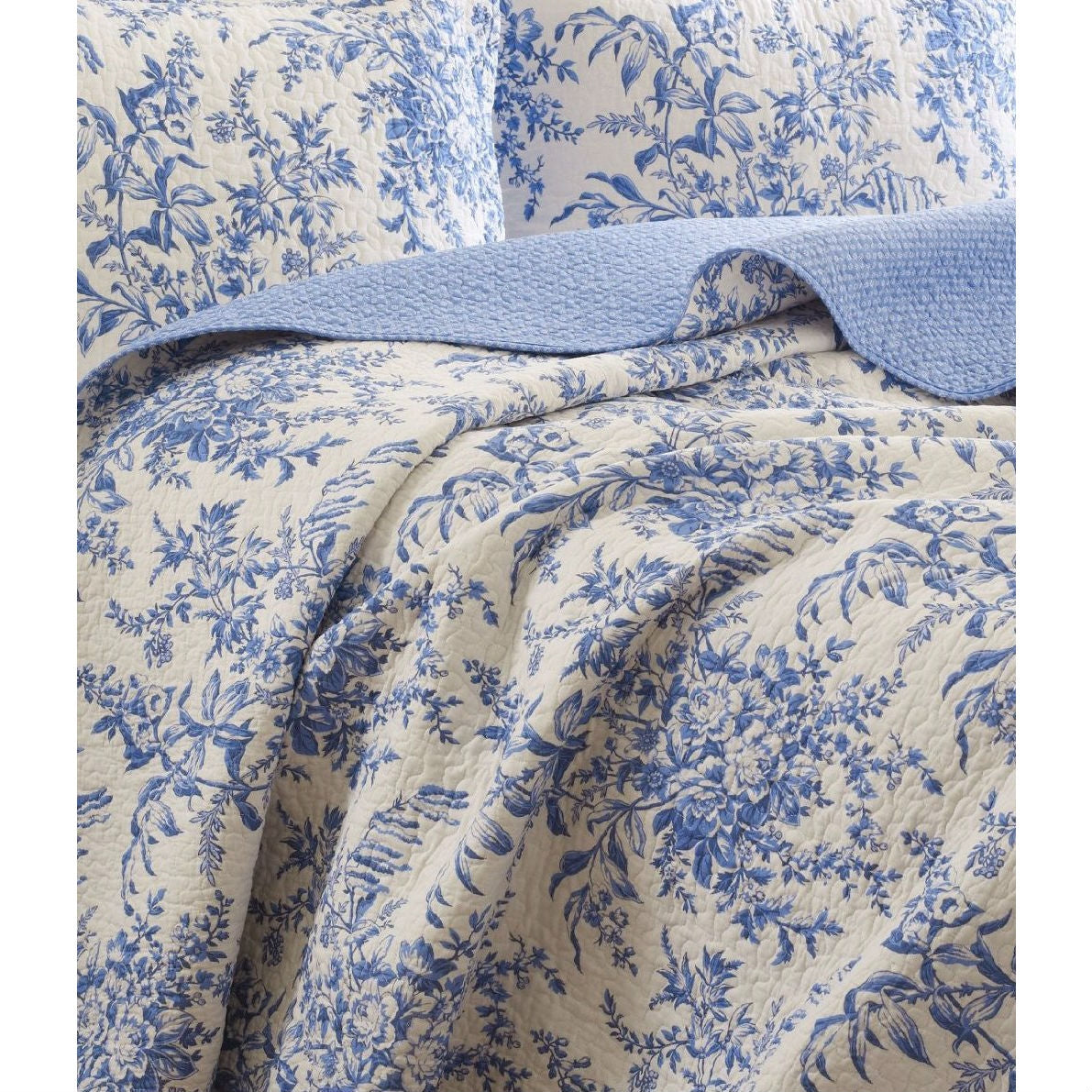King size 100-Percent Cotton Quilt Bedspread Set with Blue White Floral Leaves Pattern - Tampa Home & Garden Store