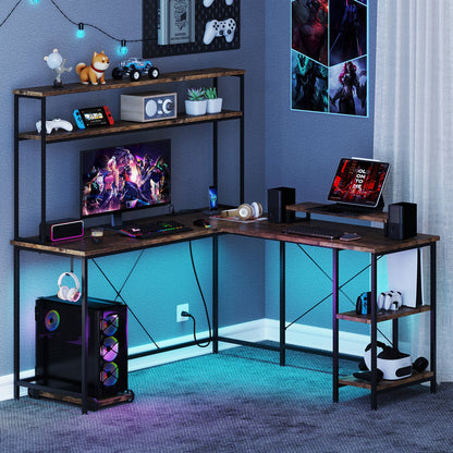 Escritorio de juegos reversible en forma de L con tira de LED y tomas de corriente, soporte para monitor y estante, marrón rústico