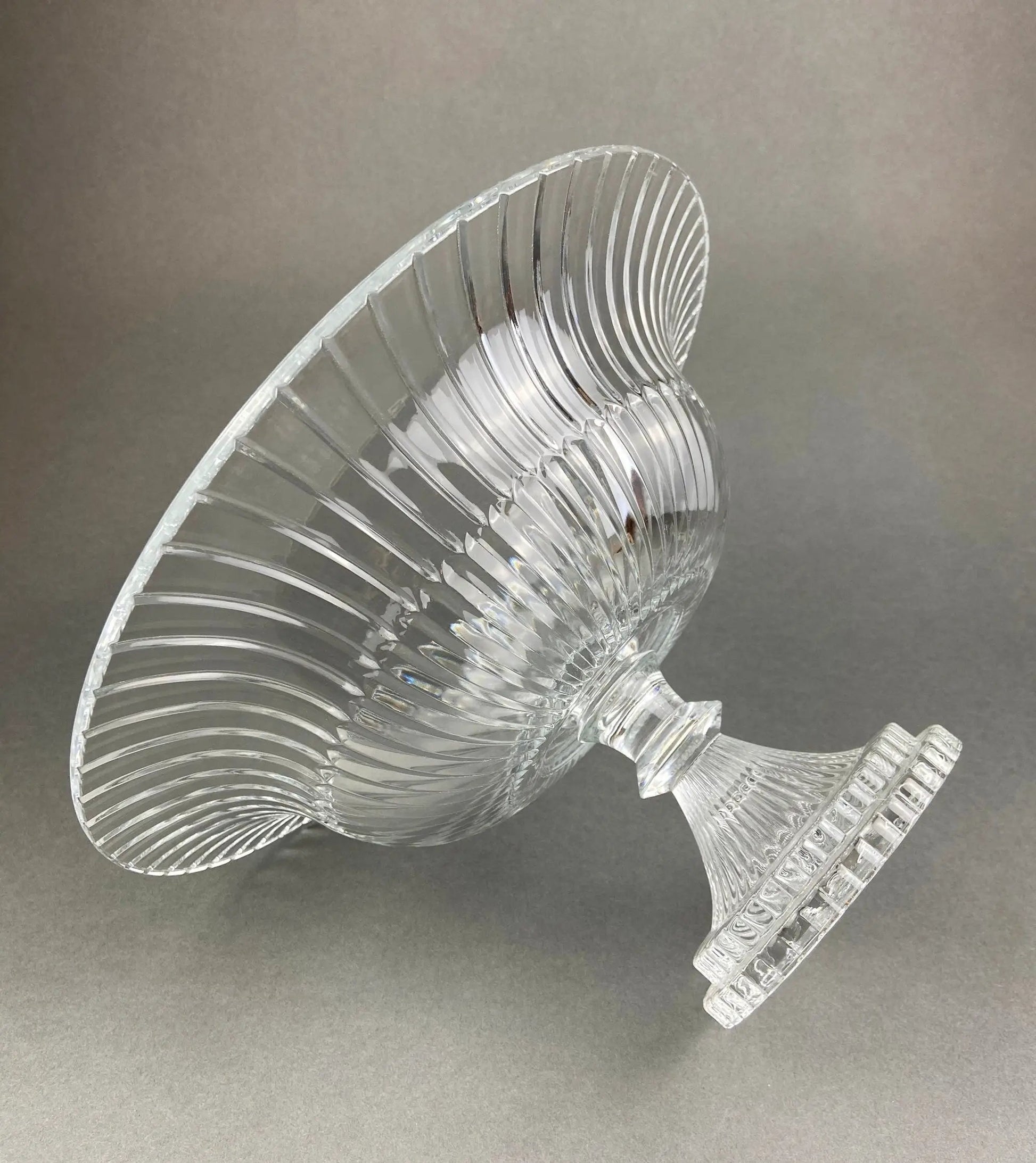 Large Crystal Footed Bowl. Clear Cut Crystal Centerpiece Serving Dish. Most Likely Waterford. Fine Dining. Elegant Fruit Bowl. - Tampa Home & Garden Store