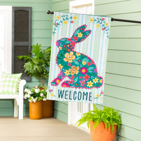 Bandera de casa con apliques de conejito con estampado floral