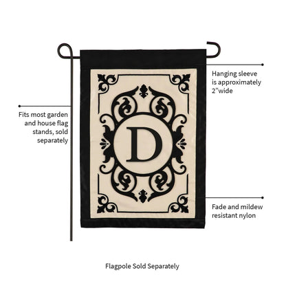 Drapeau de jardin Cambridge Monogram Applique, lettre D