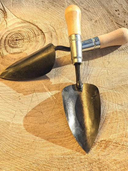 4-piece Homestead Iron gardening tool set: scuffle weeder, large trowel, V-hoe & weeding fork on Tampa Home & Garden Store