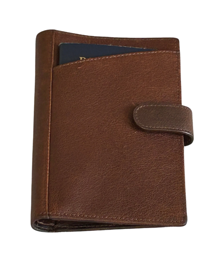 Cambridge Full-Grain Leather Passport Wallet