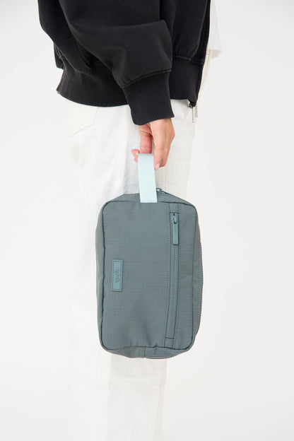 Kei Double Washbag Laurel Vandra Toiletry Bag Lefrik USA blue-gray fabric with light blue carry strap