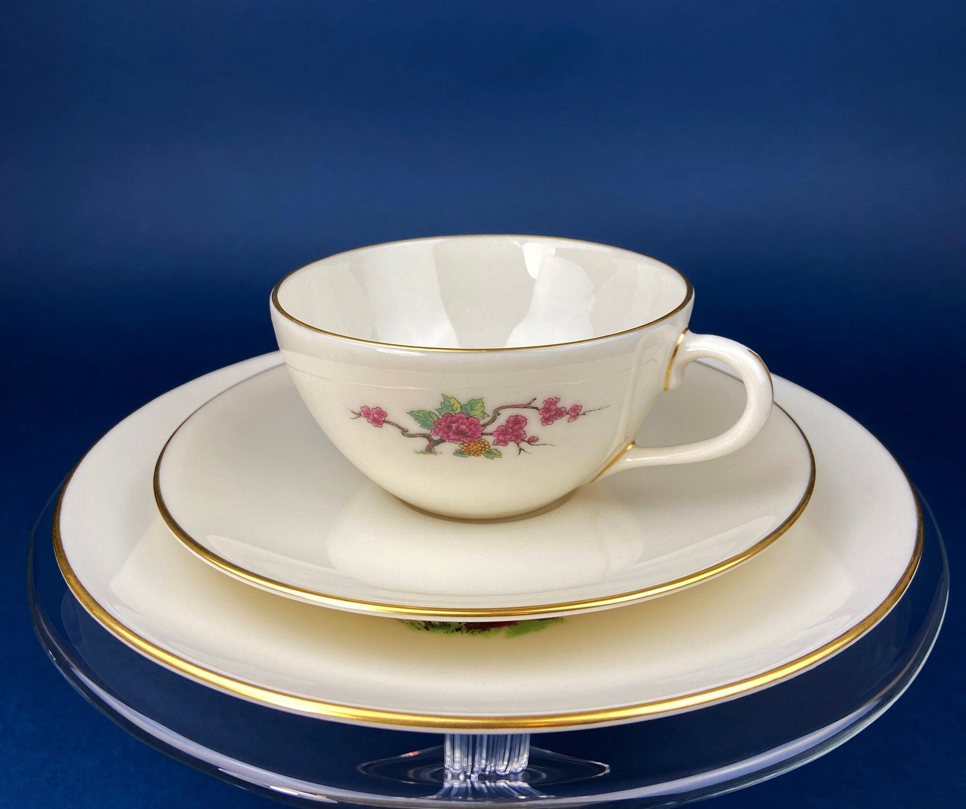 Lenox Tea Cup & Saucer. Creamy White with Gold Rim Tea or Coffee Set. Olympia by Lenox. Porcelain Made in the USA. - Tampa Home & Garden Store