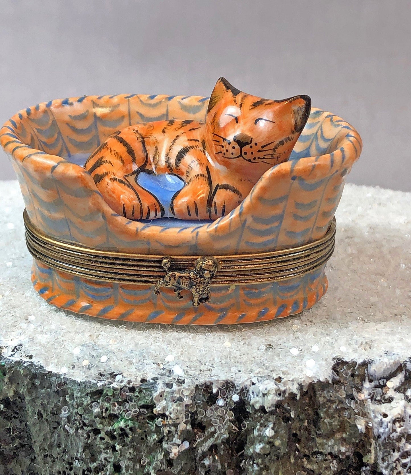 Limoges Box with Bird on Lid. Collectible Porcelain and Brass  Item Made in France. - Tampa Home & Garden Store