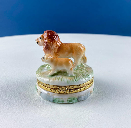 Lion and Baby Vintage Geo Z. Lefton Miniature Box. Collectible Porcelain & Brass Trinket Ring Pill Box. African Safari Design. Animal Lover. - Tampa Home & Garden Store