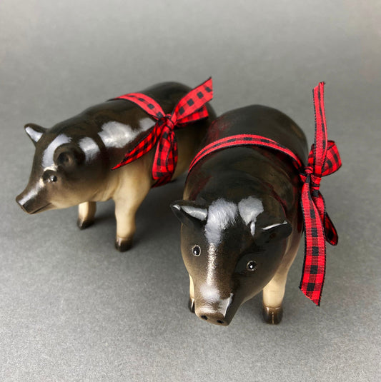 Luck Pigs Figurines.  New Year Gift of Cute Piggy with Bow for Good Luck/Year.  Gift for Pig Lovers/Collectors. - Tampa Home & Garden Store