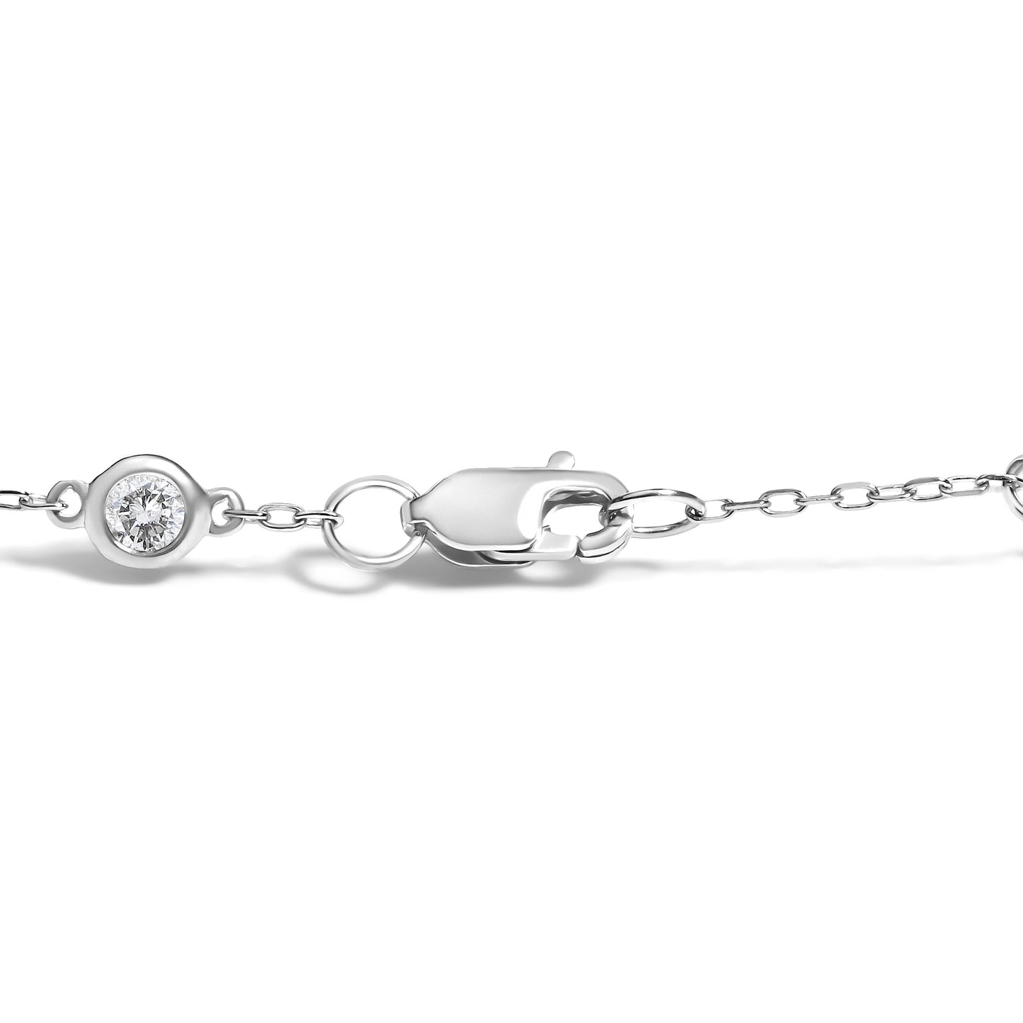 Bracelet 14K white gold with 1/2 Cttw diamond accents, by Yard, Bids.com on Tampa Home & Garden Store