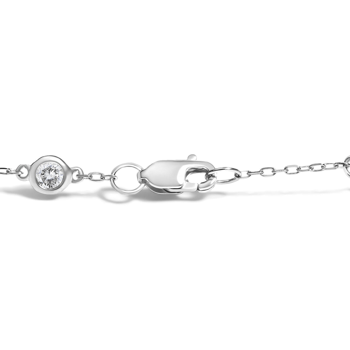 Bracelet 14K white gold with 1/2 Cttw diamond accents, by Yard, Bids.com on Tampa Home & Garden Store