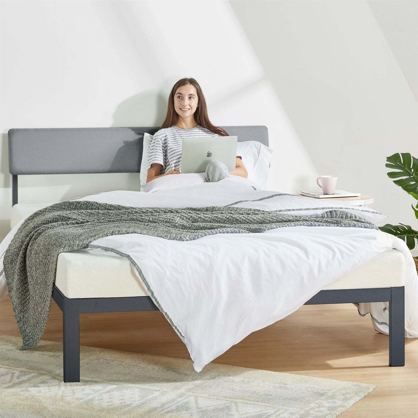Cama Plataforma King Size con Cabecero de Tela Suave Gris y Somier de Láminas de Madera