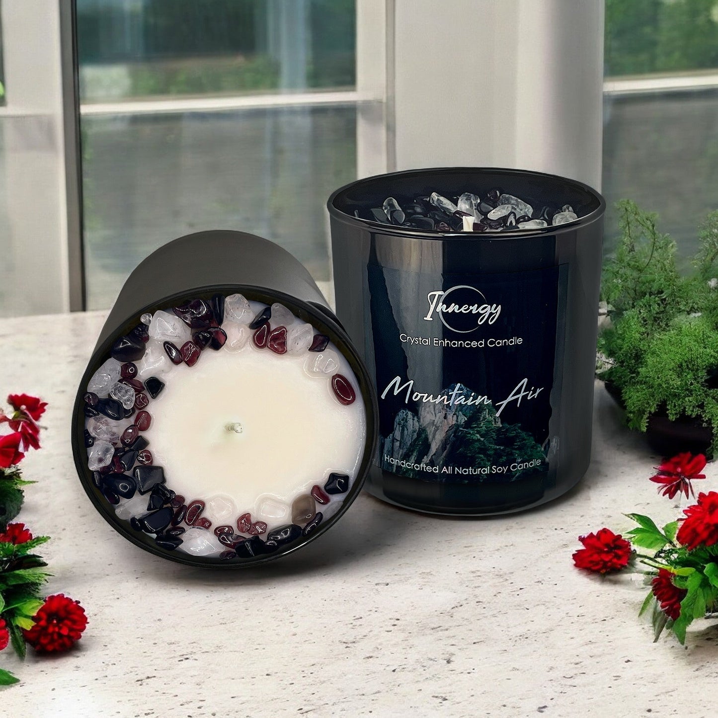 Vela de cristal Mountain Air con granate, obsidiana negra y cuarzo cristal | Vela de cera de coco y soja, 250 ml