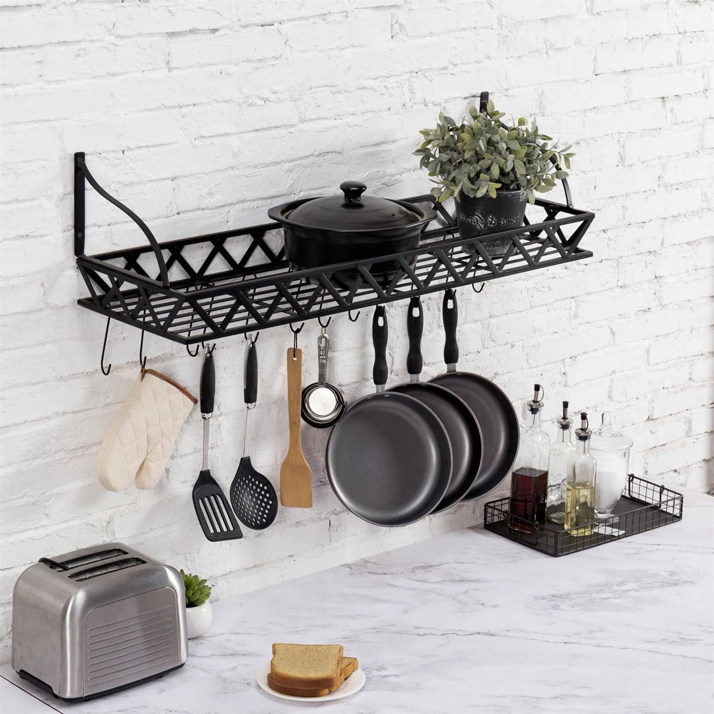 Estante de cocina rectangular de metal negro montado en la pared con 12 ganchos para colgar