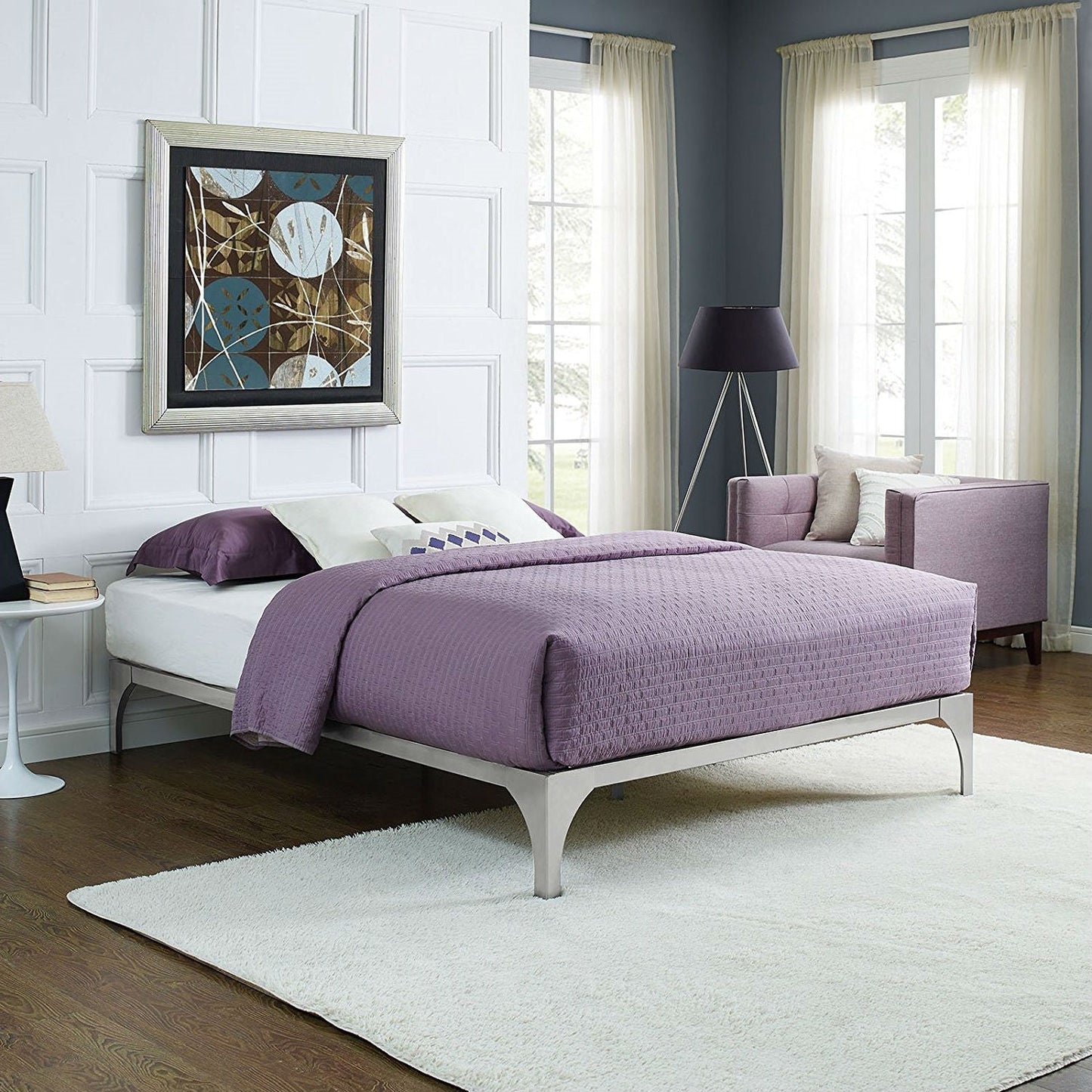 Base de cama moderna de metal King size con acabado plateado y listones de madera