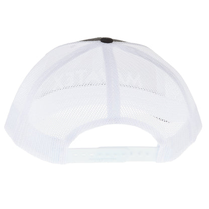 Gorra con logo de malla en blanco y negro