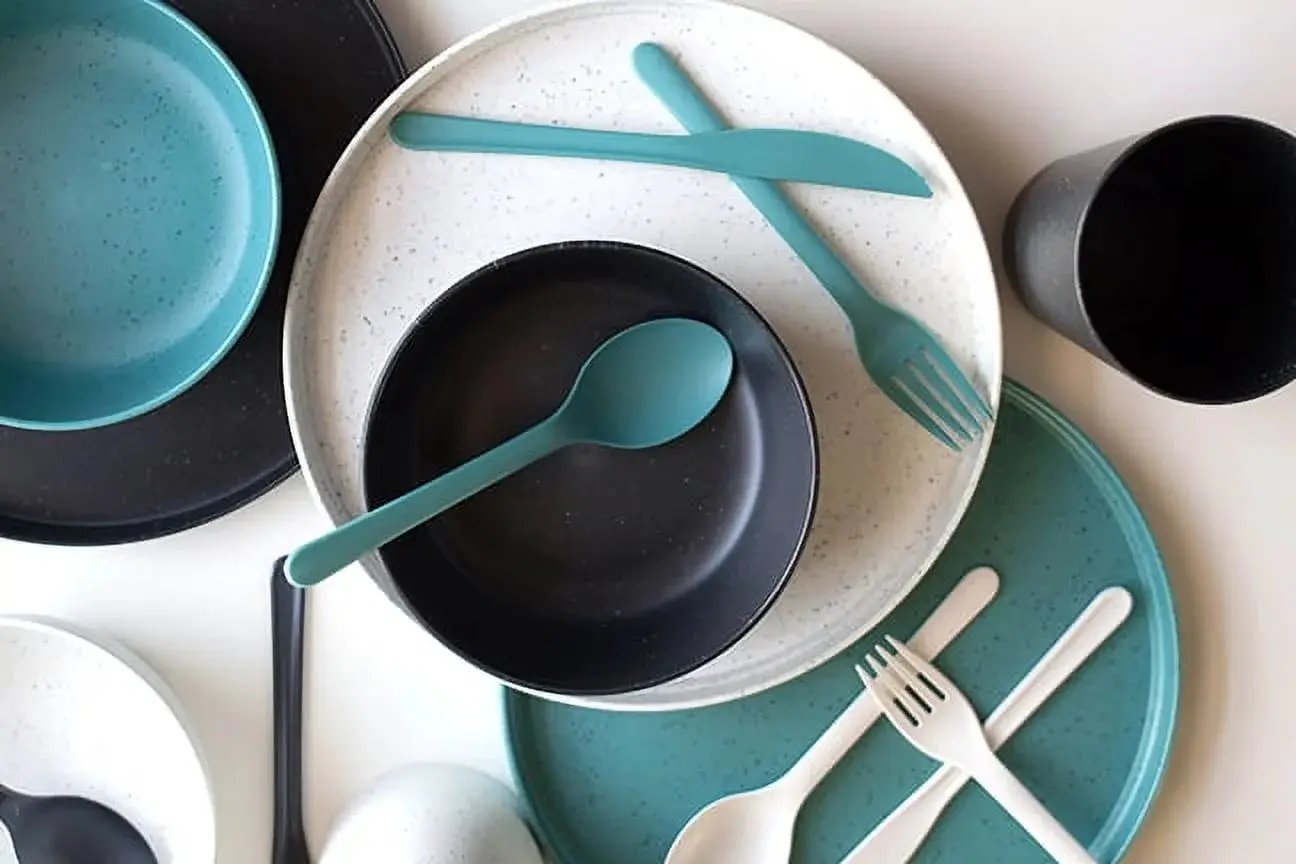 Mainstays 28-Piece Eco-Friendly Recycled Plastic Dinnerware Set - Tampa Home & Garden Store