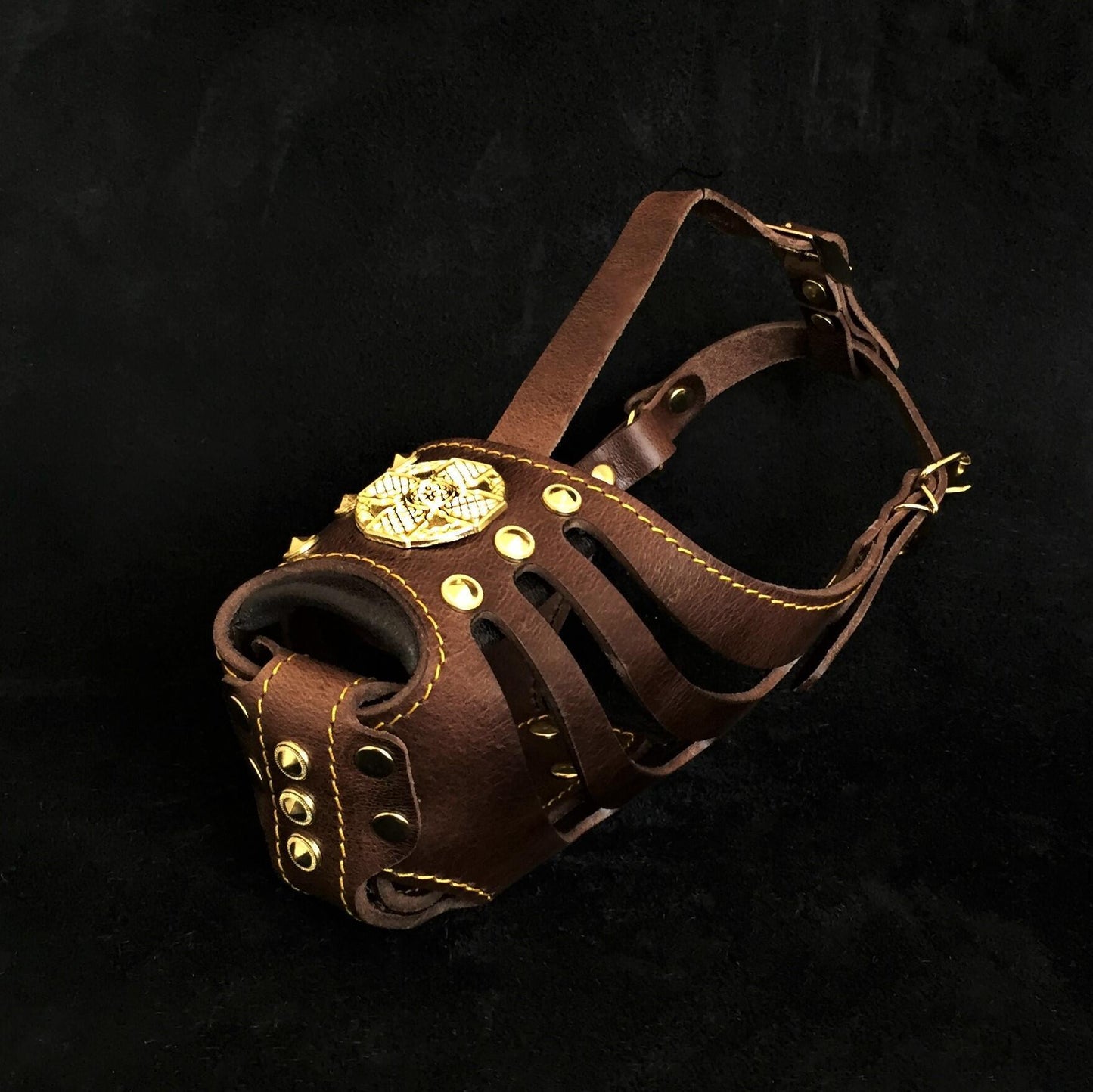 ''Maximus'' Basket Muzzle Brown & Gold - Tampa Home & Garden Store
