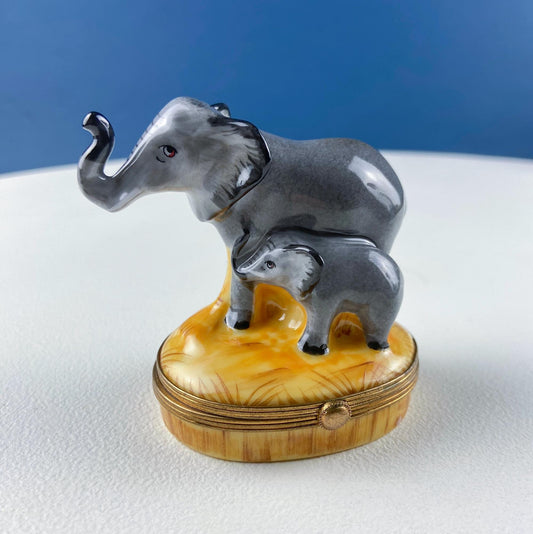 Mom and Baby Elephants Vintage Retired Limoges Miniature Box. Collectible Porcelain & Brass Trinket Ring Pill Box. African Safari Design. - Tampa Home & Garden Store