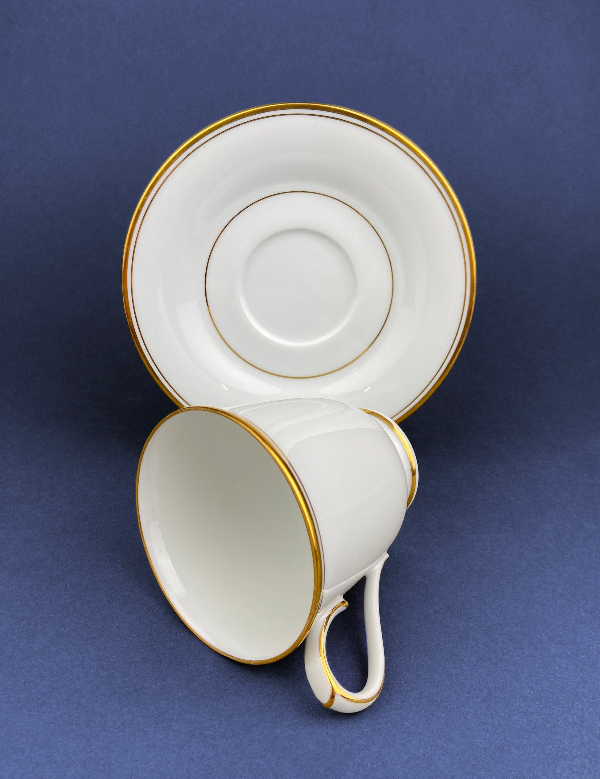 Noritake Allison Tea Set: Gold Band China Cups and Saucers (Set of Five) - Tampa Home & Garden Store