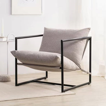 Sillón decorativo moderno tapizado en beige, gris, tostado y avena con estructura de metal