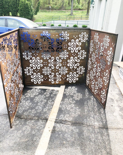 Outdoor privacy panels Rustica Ornamentals, metal lawn sculptures with white scrollwork, 3-panel on Tampa Home & Garden Store