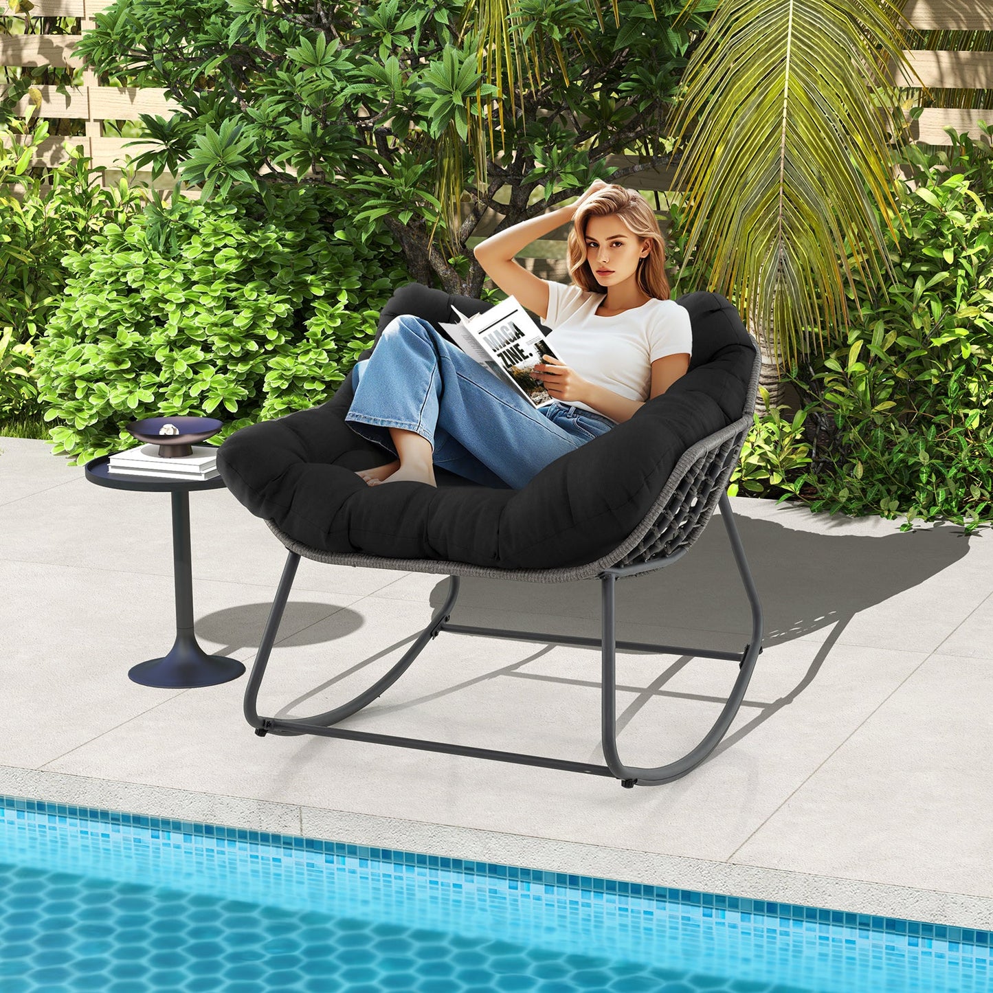 Mecedora de exterior extra grande para patio, silla de huevo de ratán PE con cojín-Negro