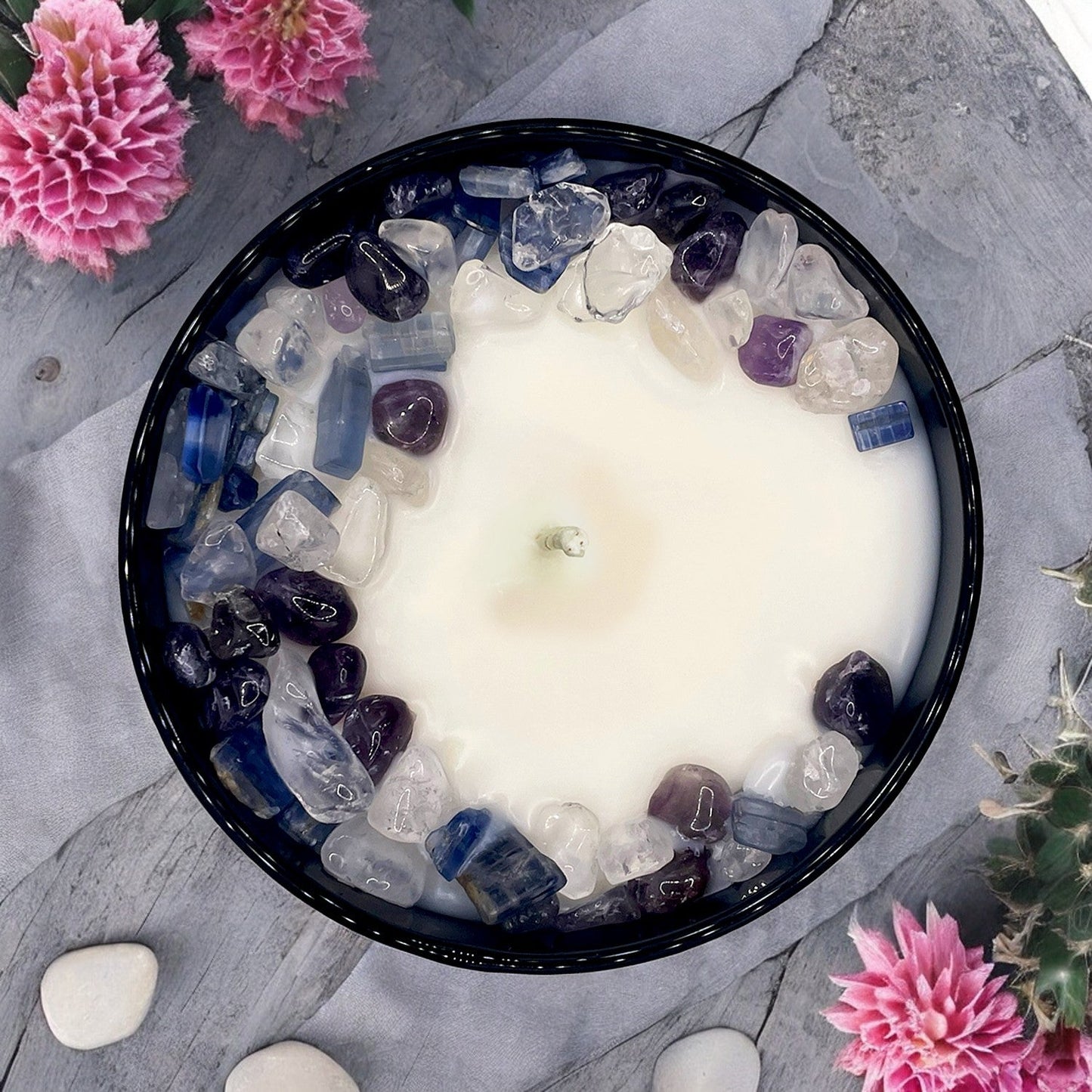 Vela de cristal del zodíaco Piscis con cianita, amatista y cuarzo cristal | Vela de cera de coco y soja, 250 g