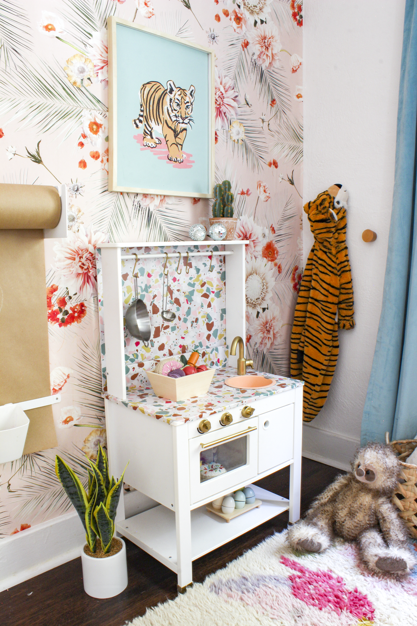 Palm Springs Wallpaper, peach - Tampa Home & Garden Store