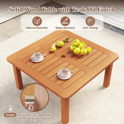 Mesa de centro para patio con orificio para sombrilla y acabado de aceite de teca