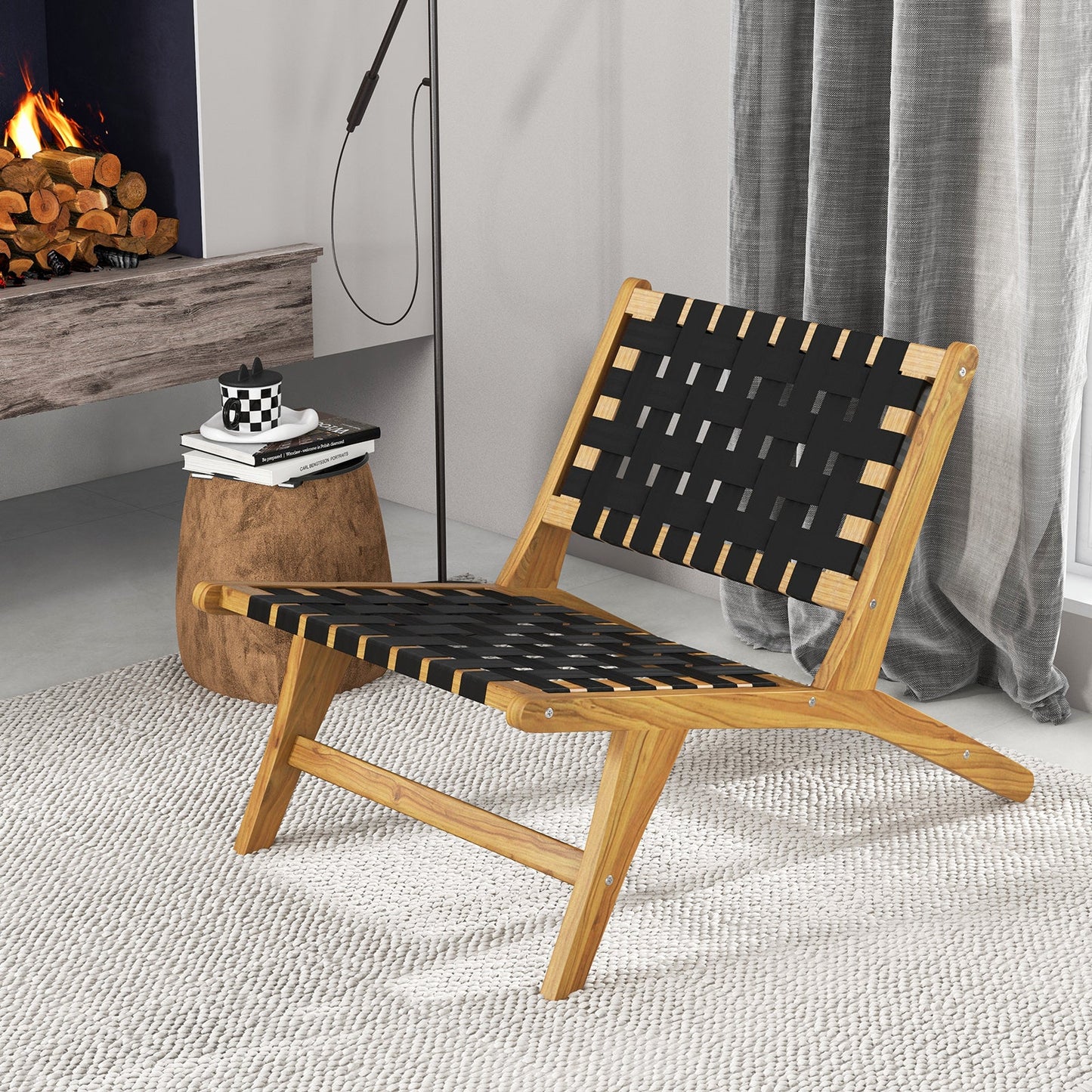 Silla de teca para patio interior con asiento y respaldo de cincha tejida