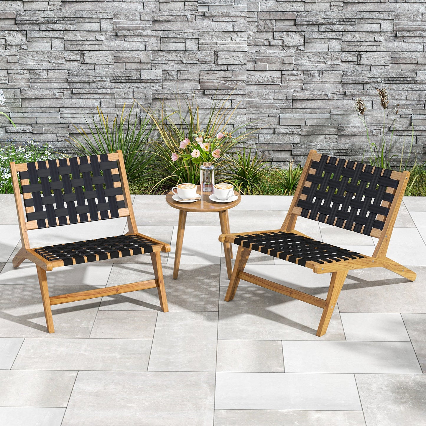 Silla de teca para patio interior con asiento y respaldo de cincha tejida
