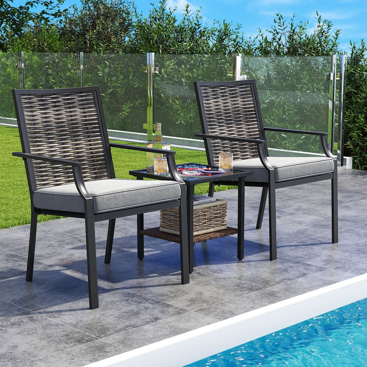 Juego de 2 sillas de mimbre para patio, sillones apilables de ratán con cojines extraíbles - Gris