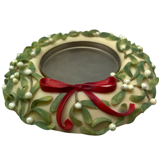 Mistletoe Pillar Candle Wreath