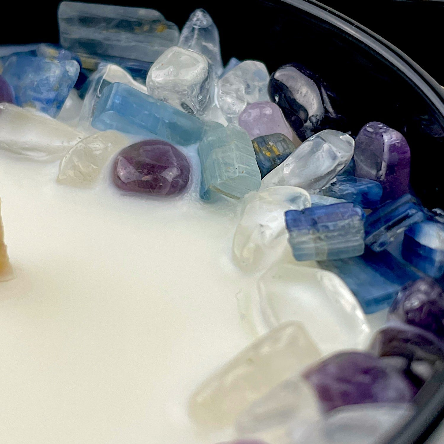 Pisces Zodiac Crystal Candle with Kyanite, Amethyst, and Crystal Quartz | Coconut-Soy Wax Candle, 9oz - Tampa Home & Garden Store