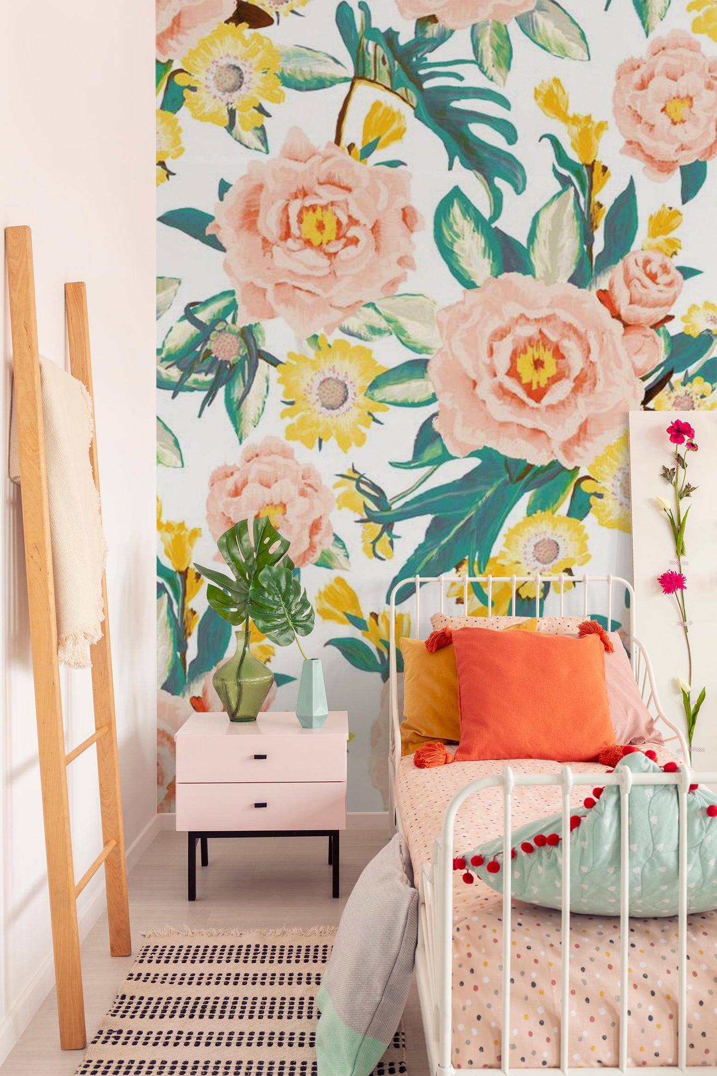 Posh Posy Wallpaper, white - Tampa Home & Garden Store