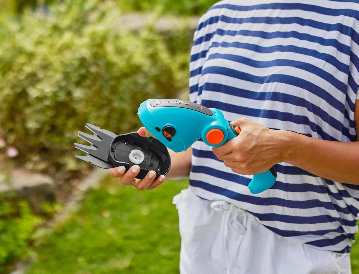 Battery Grass and Shrub Shears ComfortCut Li electric garden tool blue Gardena on Tampa Home & Garden Store
