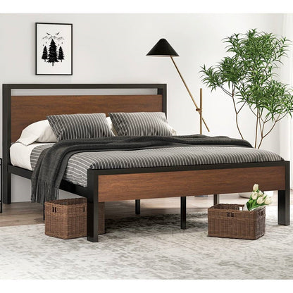 Cama de plataforma de metal Queen con cabecero y pie de cama de madera con acabado nogal